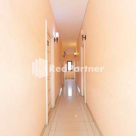 Star Hotel Jaksa Mitra Reddoorz Jakarta Buitenkant foto
