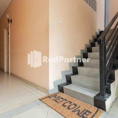 Star Hotel Jaksa Mitra Reddoorz Jakarta Buitenkant foto
