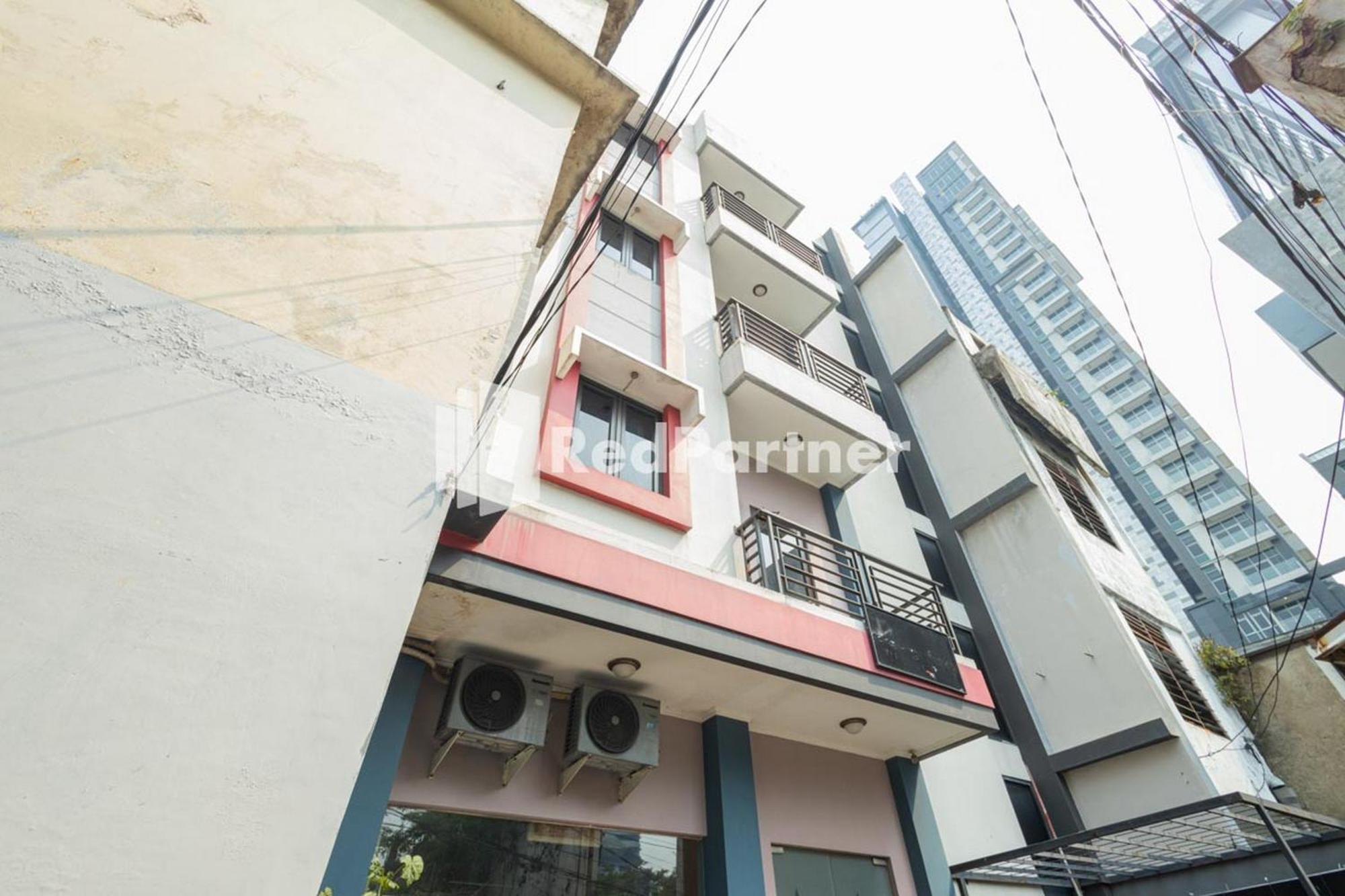 Star Hotel Jaksa Mitra Reddoorz Jakarta Buitenkant foto
