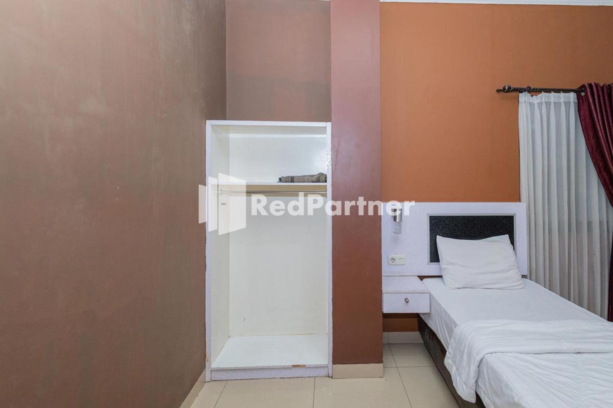 Star Hotel Jaksa Mitra Reddoorz Jakarta Buitenkant foto