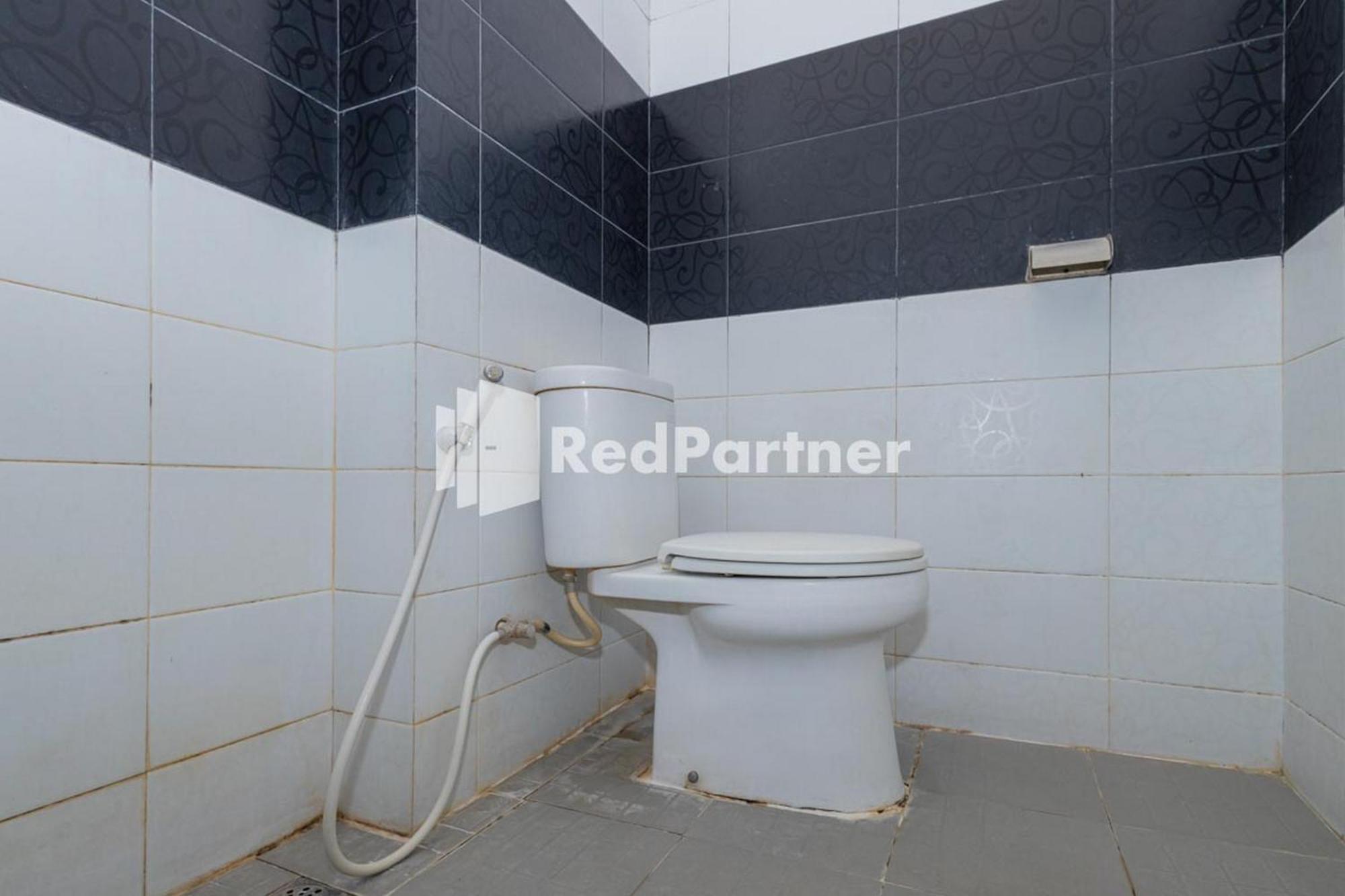 Star Hotel Jaksa Mitra Reddoorz Jakarta Buitenkant foto